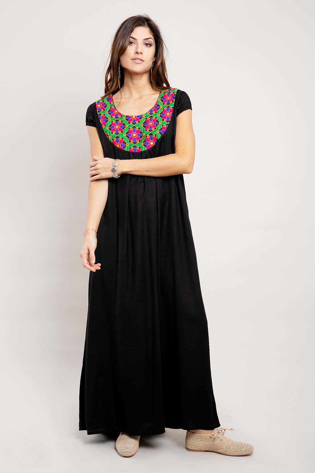Vestido Largo Galon
