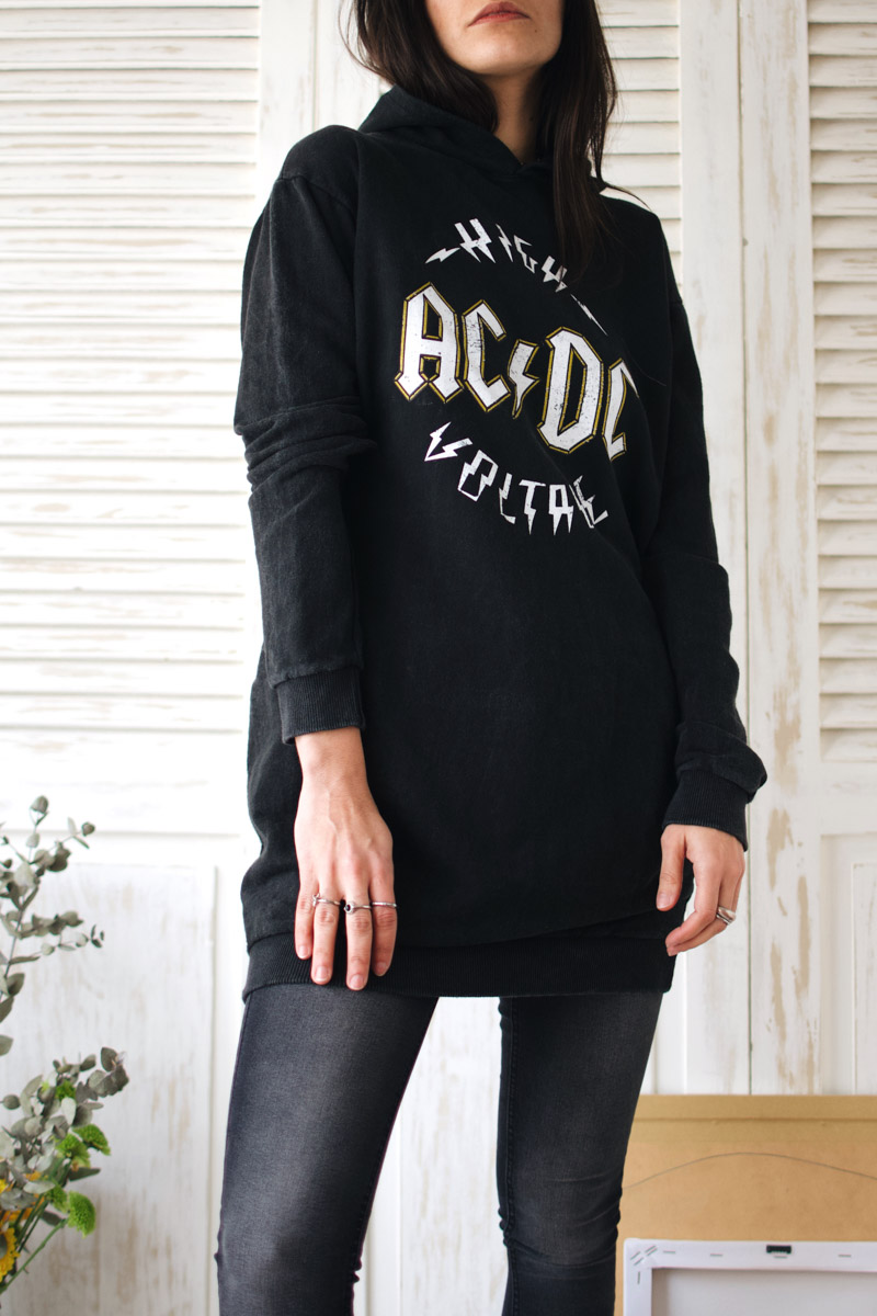 Buzo Largo Nevado ACDC
